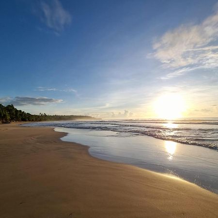 Relax Beach House تانجالي المظهر الخارجي الصورة